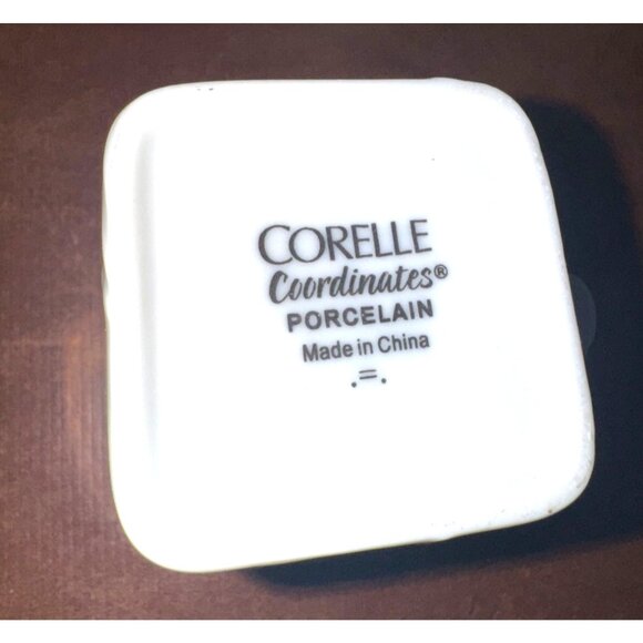 Corelle Coordinates White Porcelain Mug With Embossed Design - Picture 10 of 10